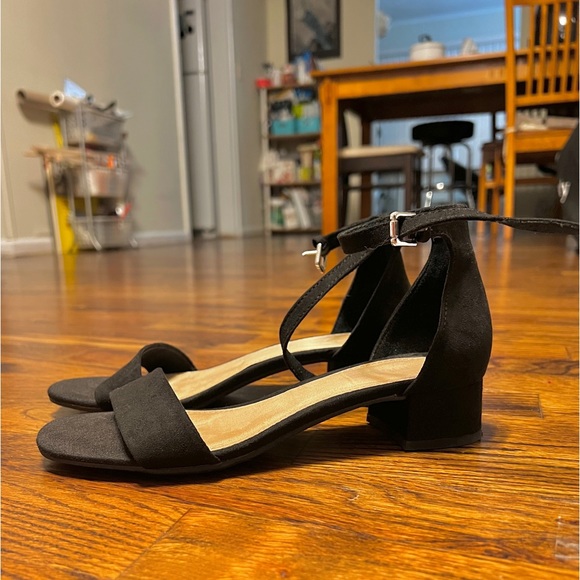 Old Navy Shoes - Oldnavy black heels
